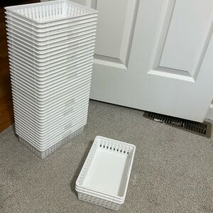 Plastic set of 3 baskets Total 14 sets